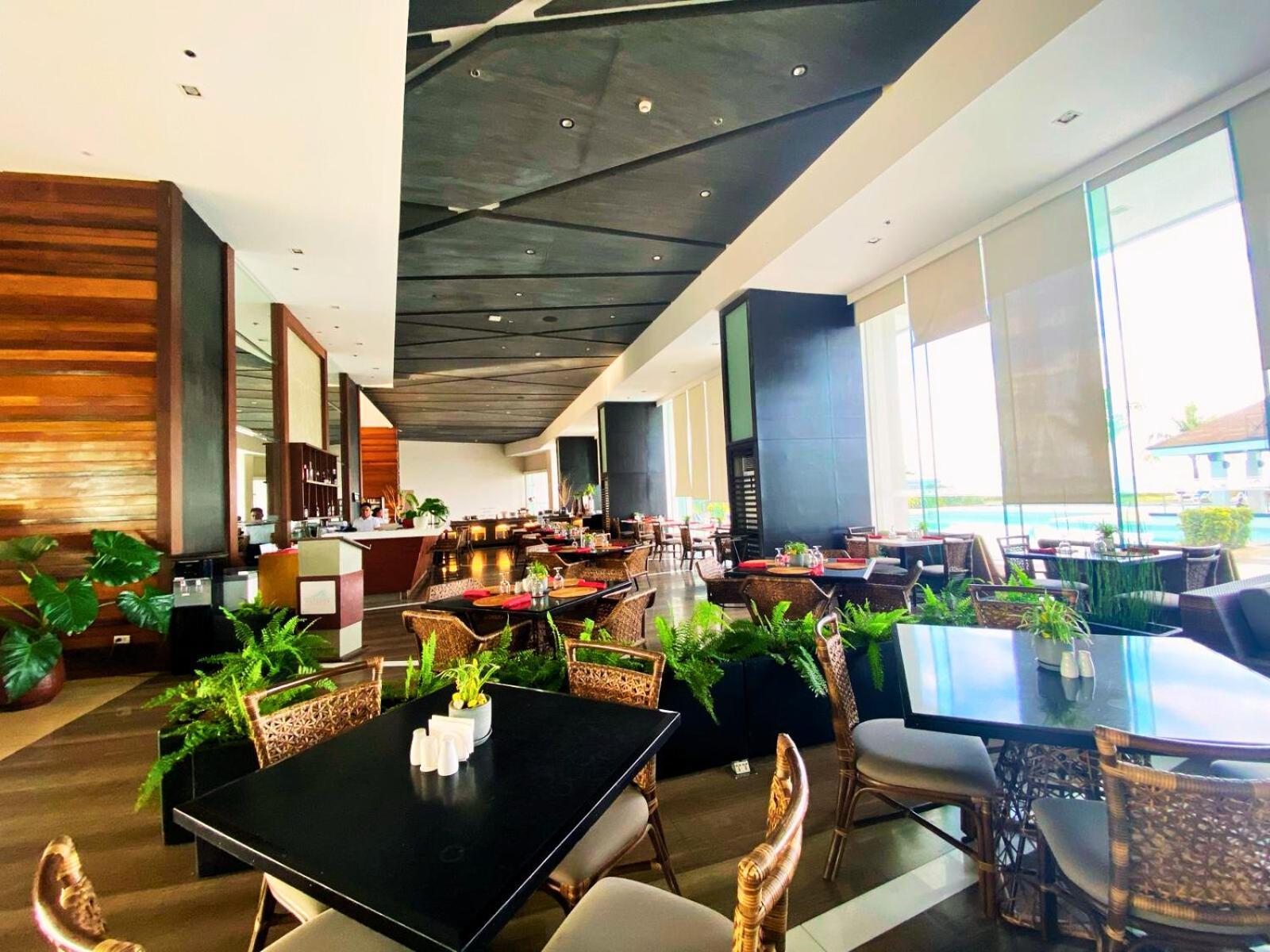 Arterra Seaview Resort Lapu-Lapu City Eksteriør bilde